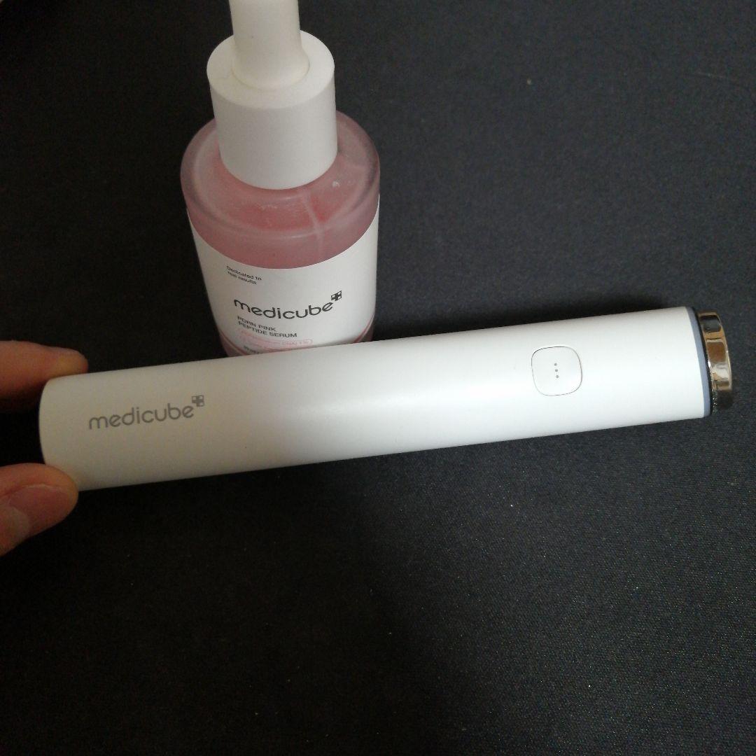 medicube 美容器と美容液セット